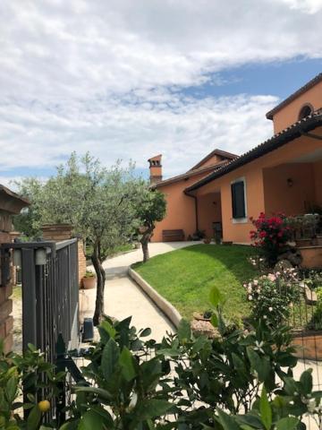 Il Giardino Delle Rose Daire Spello Dış mekan fotoğraf
